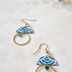 boucles originales bleu motif vague