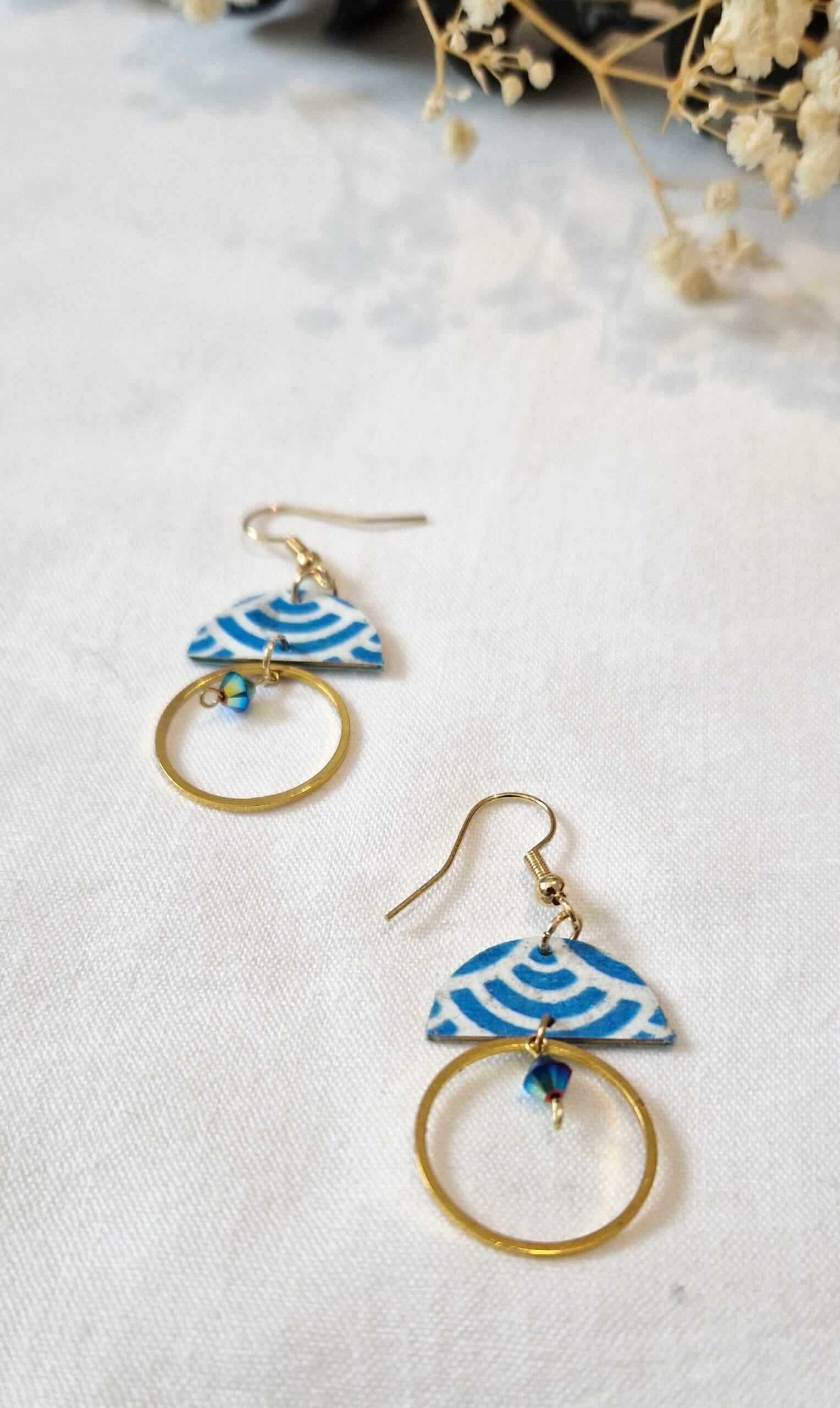 boucles originales bleu motif vague