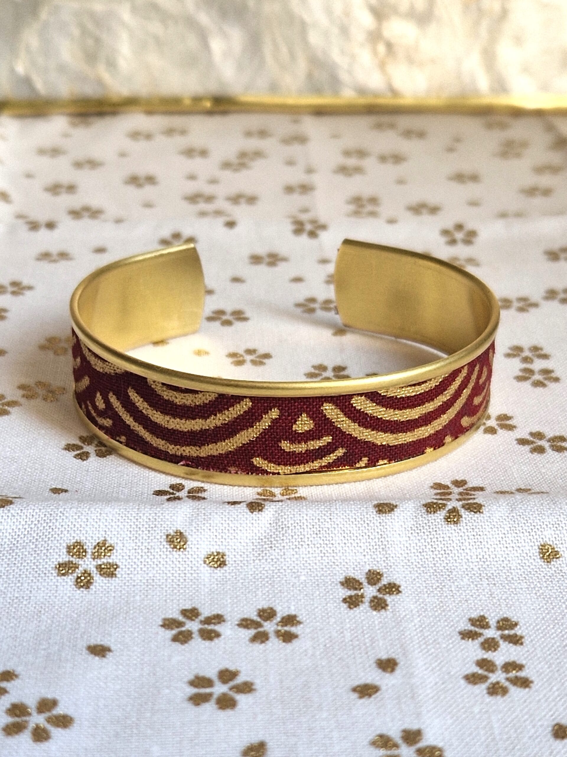 bracelet jonc réglable motif rouge japonais