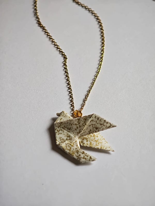 collier origami colombes