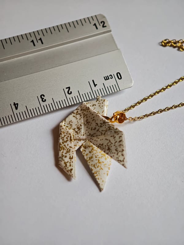collier origami colombes