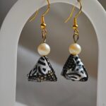 Boucles d'oreilles origami triangles perles eau douce papier japonais