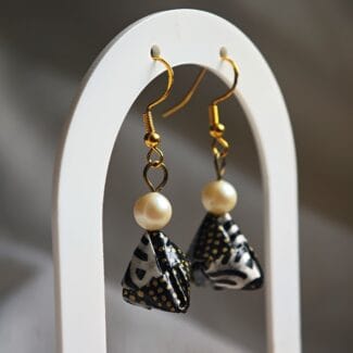 Boucles d'oreilles origami triangles perles eau douce papier japonais