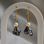 Boucles d'oreilles origami triangles perles eau douce papier japonais