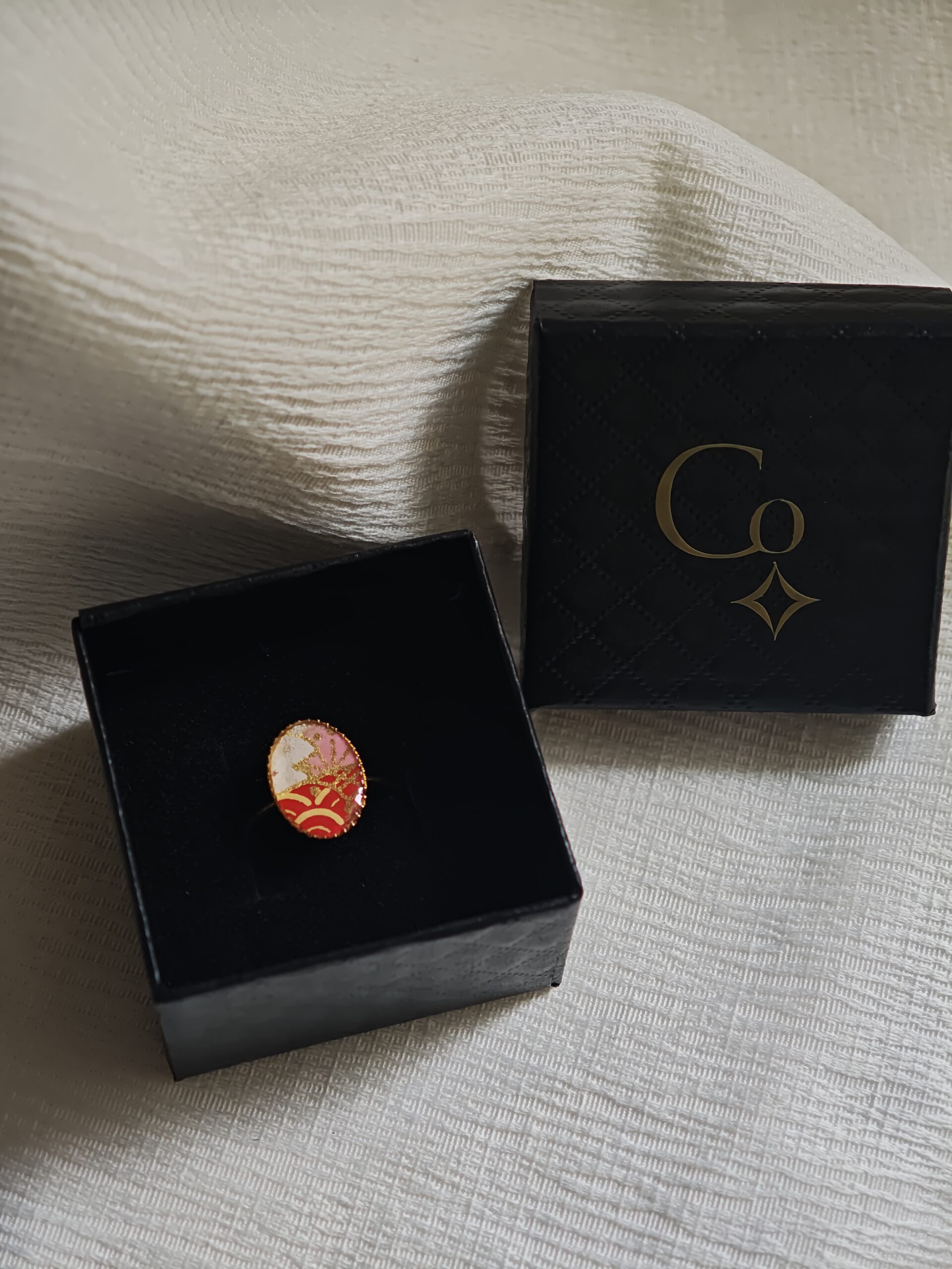 bague japonaise rouge dorée papier
