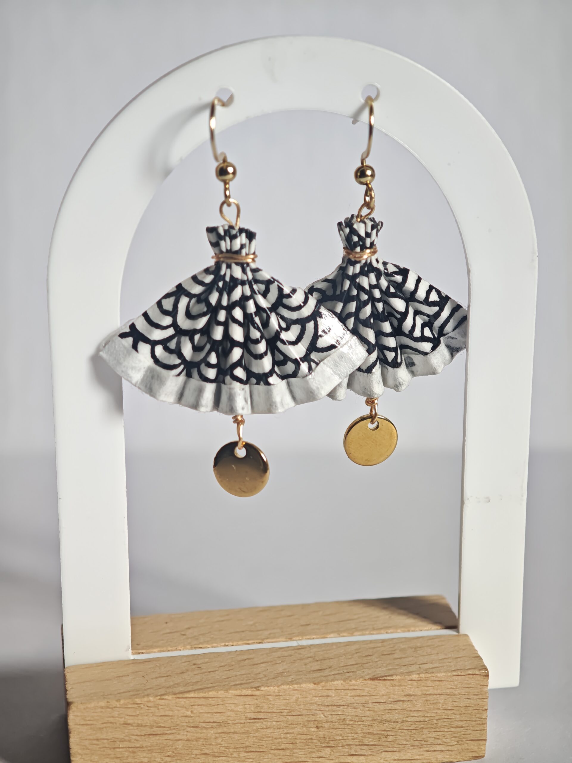 Boucles d’oreilles éventail en origami faites main en papier japonais washi, bijoux artisanaux légers inspirés du Japon