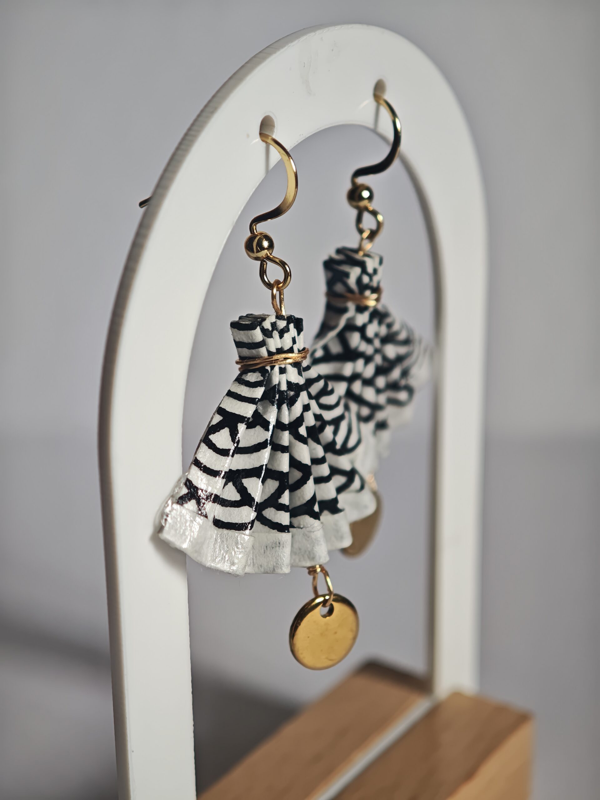 Boucles d’oreilles éventail en origami faites main en papier japonais washi, bijoux artisanaux légers inspirés du Japon