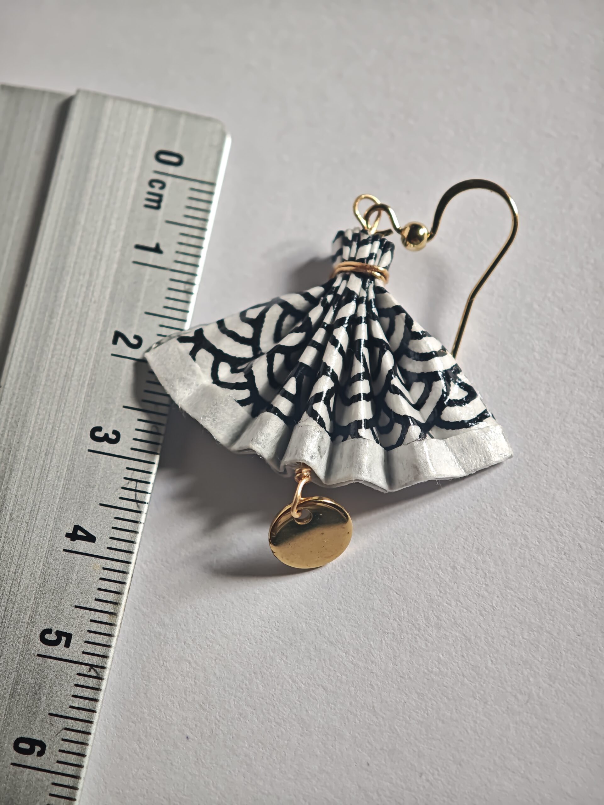 Boucles d’oreilles éventail en origami faites main en papier japonais washi, bijoux artisanaux légers inspirés du Japon